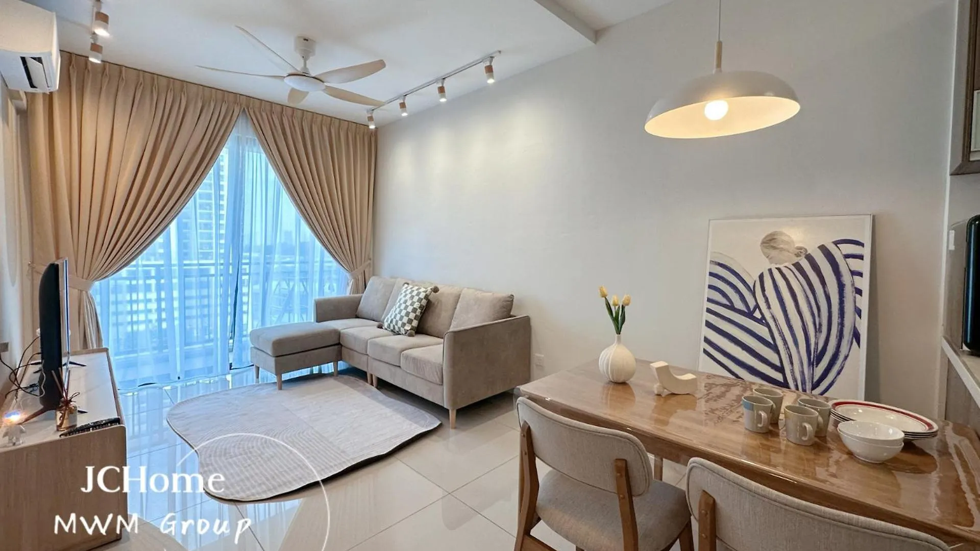 Central Park Stay Chill, Stay Here Netflix House Jchome By Mwm location